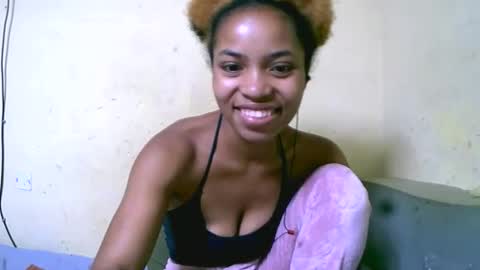 Snapshot of vanah344375 chatting on 10.14.25 vanah344375 online show from 10.14.25