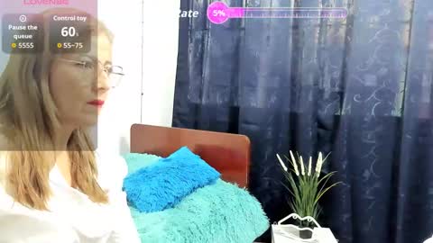 Vanesa online show from 10.20.25