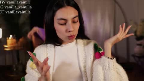 Snapshot of vanilla_velvet chatting on 09.25.25 Annabet online show from 09.25.25