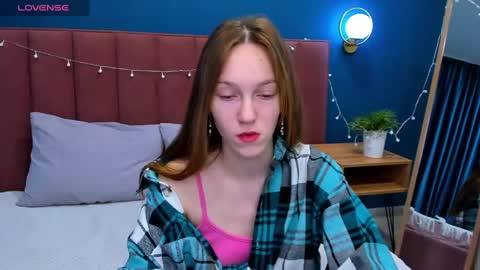 Snapshot of vanillakelly chatting on 01.30.25 Sofia online show from 01.30.25