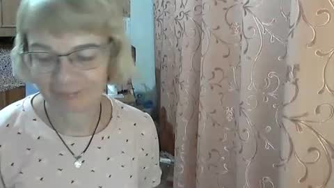 Vanillaxcreamy online show from 12.12.24
