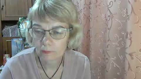 Vanillaxcreamy online show from 12.17.24