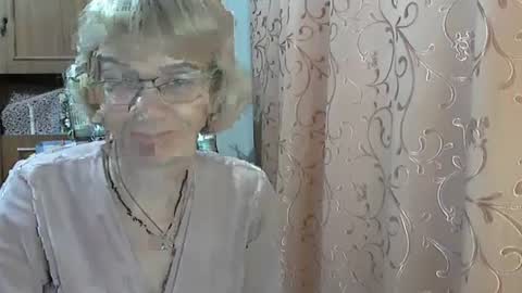 Vanillaxcreamy online show from 12.21.24