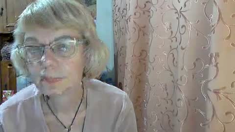 Vanillaxcreamy online show from 12.21.24