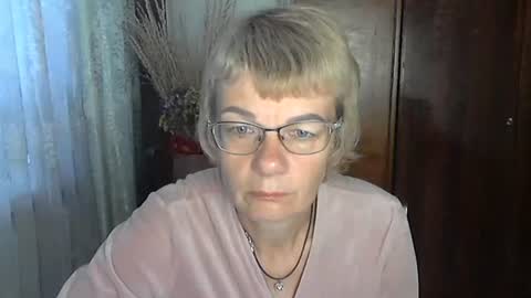 Vanillaxcreamy online show from 10.10.25