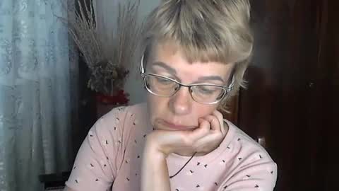Vanillaxcreamy online show from 10.19.25