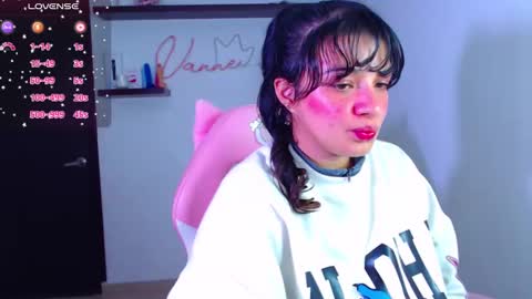 Snapshot of vannessa_shy chatting on 03.08.25 Vanesa online show from 03.08.25