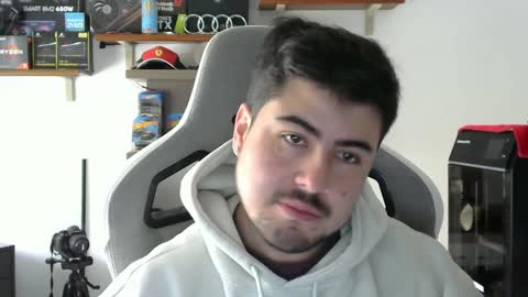 Snapshot of veils24 chatting on 12.09.24 Charles online show from 12.09.24