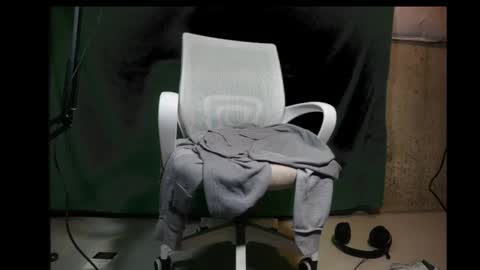 Snapshot of veinzilla chatting on 02.04.25 veinzilla online show from 02.04.25