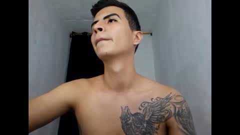 velk_hot1 online show from 01.15.25
