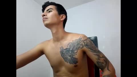 velk_hot1 online show from 02.13.25