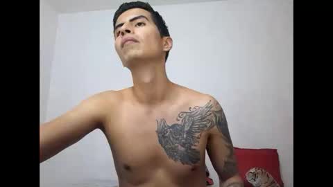 velk_hot1 online show from 02.14.25