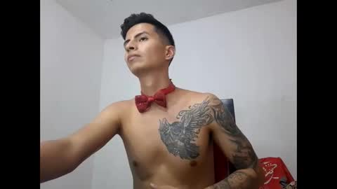 velk_hot1 online show from 02.22.25