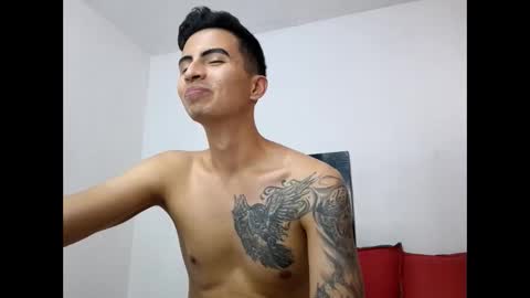 velk_hot1 online show from 02.28.25