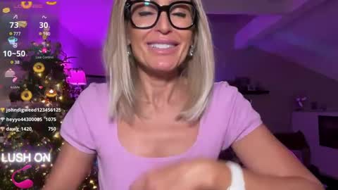 Snapshot of velvetbarbie chatting on 12.29.24 VelvetBarbie online show from 12.29.24