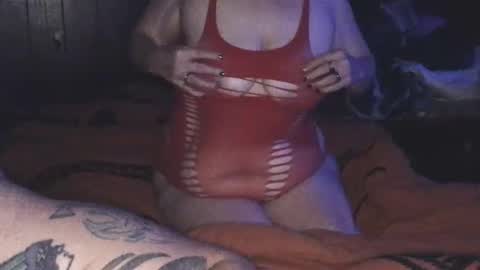 Snapshot of velvetrose68 chatting on 10.14.25 Velevetrose68 online show from 10.14.25