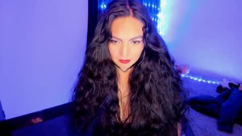 Snapshot of vero_jhonson chatting on 12.18.24  karolina online show from 12.18.24
