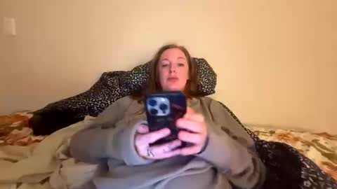 Snapshot of veronicalake chatting on 10.12.25 Veronica Lake online show from 10.12.25