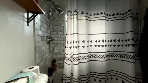 Snapshot of veronicalake chatting on 11.06.25 Veronica Lake online show from 11.06.25