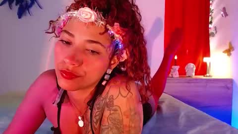 Snapshot of vicky_crazy chatting on 12.29.24 Vicky online show from 12.29.24