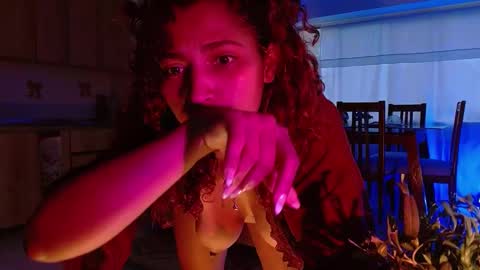 Snapshot of vicky_crazy chatting on 01.03.25 Vicky online show from 01.03.25