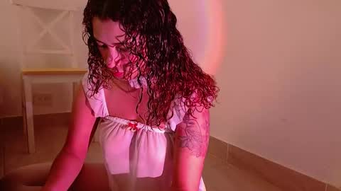 Snapshot of vicky_crazy chatting on 01.20.25 Vicky online show from 01.20.25