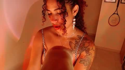 Snapshot of vicky_crazy chatting on 02.06.25 Vicky online show from 02.06.25