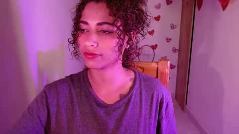 Snapshot of vicky_crazy chatting on 02.22.25 Vicky online show from 02.22.25