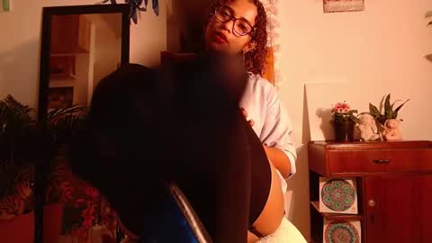 Snapshot of vicky_crazy chatting on 03.01.25 Vicky online show from 03.01.25