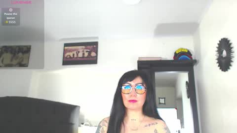 Vicky  online show from 10.15.25