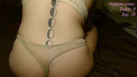 Snapshot of victoria97 chatting on 10.29.25 Victoria97 online show from 10.29.25