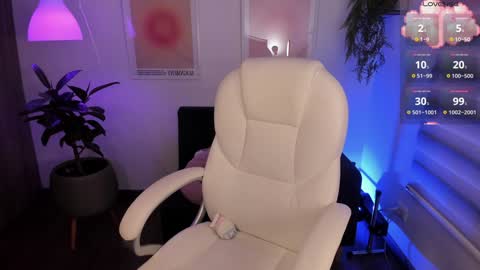 Snapshot of victoria_korss chatting on 01.07.25 Victoria  online show from 01.07.25