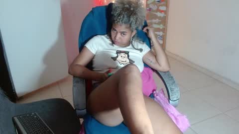 Snapshot of victoria_miler chatting on 12.12.24 VICKY online show from 12.12.24