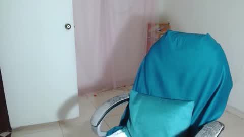 Snapshot of victoria_miler chatting on 12.29.24 VICKY online show from 12.29.24