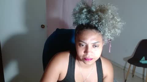 Snapshot of victoria_miler chatting on 01.14.25 VICKY online show from 01.14.25