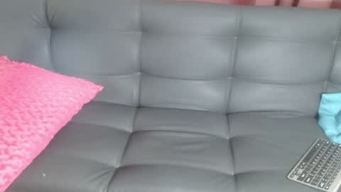 Snapshot of victoria_miler chatting on 02.02.25 VICKY online show from 02.02.25