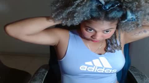 Snapshot of victoria_miler chatting on 02.13.25 VICKY online show from 02.13.25