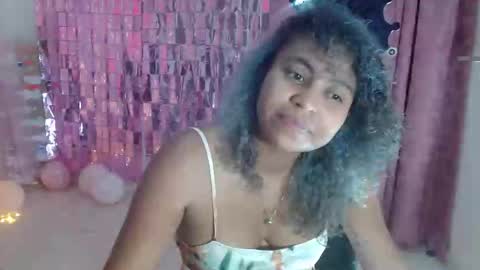 Snapshot of victoria_miler chatting on 02.15.25 VICKY online show from 02.15.25