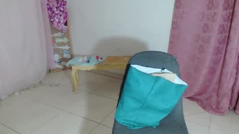 Snapshot of victoria_miler chatting on 03.07.25 VICKY online show from 03.07.25