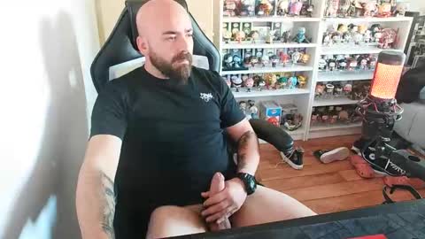 Snapshot of vikingc0ck_ chatting on 11.03.25 vikingc0ck_ online show from 11.03.25