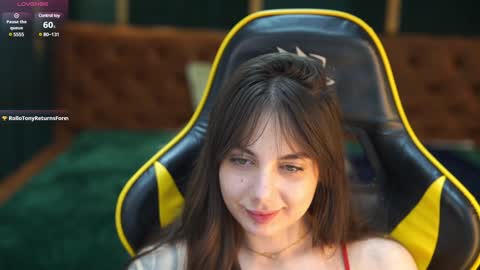 Snapshot of viktoria_storm chatting on 01.11.25 Alisa online show from 01.11.25