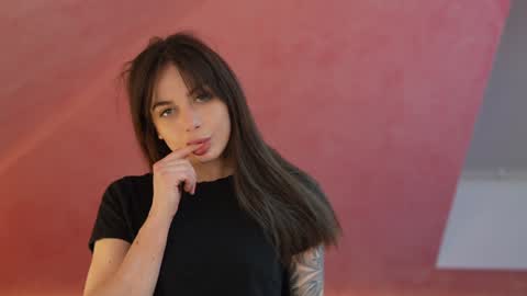 Snapshot of viktoria_storm chatting on 01.24.25 Alisa online show from 01.24.25