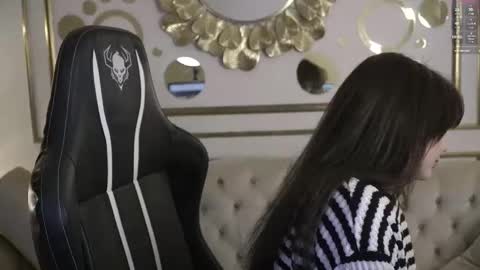 Snapshot of viktoria_storm chatting on 02.07.25 Alisa online show from 02.07.25