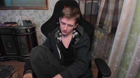 Snapshot of vince__dice chatting on 01.17.25 Dimoooooon online show from 01.17.25