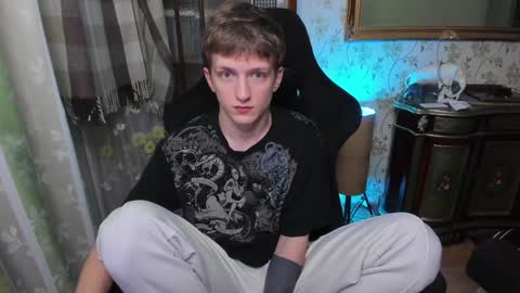 Snapshot of vince__dice chatting on 02.08.25 Dimoooooon online show from 02.08.25