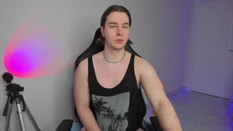 Snapshot of vincent__strong chatting on 02.09.25 Vincent Strong online show from 02.09.25