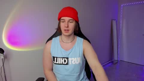 Snapshot of vincent__strong chatting on 03.08.25 Vincent Strong online show from 03.08.25