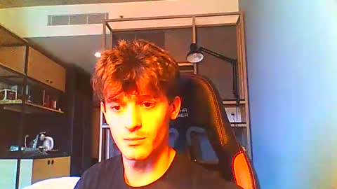 Snapshot of vincentprice69 chatting on 10.24.25 vincentprice69 online show from 10.24.25