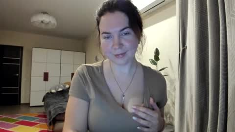 Snapshot of viodetta chatting on 12.15.24 viodetta online show from 12.15.24