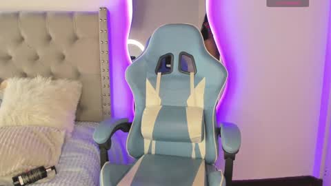 Snapshot of violet_rost chatting on 12.05.24  Violet  online show from 12.05.24